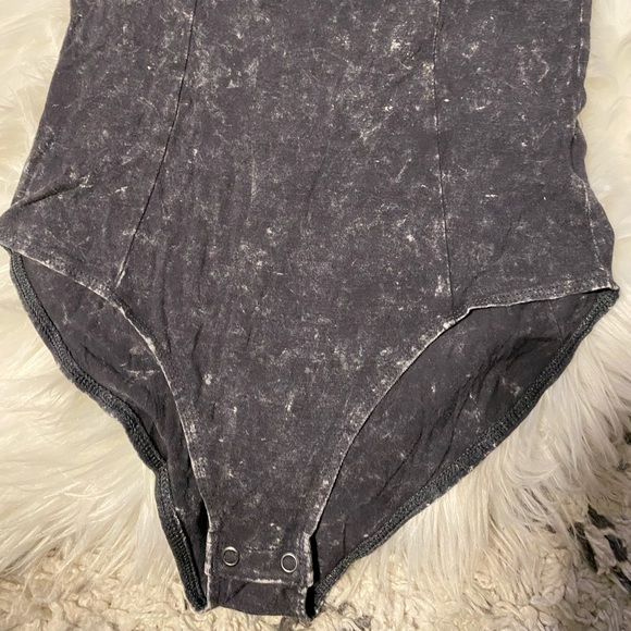 AEO Acid Wash Bodysuit - Picture 4 of 8